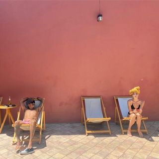 Carly Foulkes feet photo thumbnail