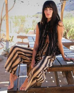 Carly Foulkes feet photo thumbnail