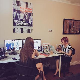 Carly Incontro feet photo thumbnail