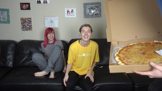 Carly Incontro feet photo thumbnail