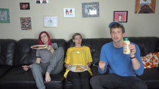 Carly Incontro feet photo thumbnail