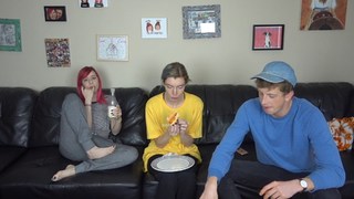Carly Incontro feet photo thumbnail