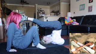 Carly Incontro feet photo thumbnail