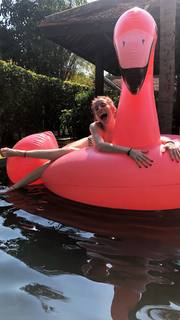 Carly Incontro feet photo thumbnail