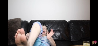 Carly Incontro feet photo thumbnail