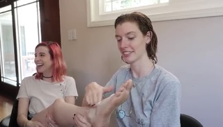 Carly Incontro feet photo thumbnail