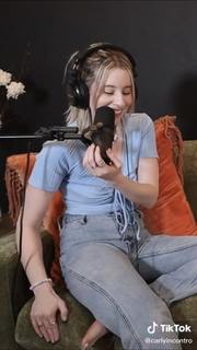 Carly Incontro feet photo thumbnail