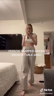Carly Incontro feet photo thumbnail