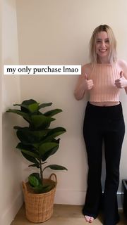 Carly Incontro feet photo thumbnail