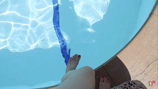 Carly Incontro feet photo thumbnail