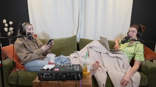 Carly Incontro feet photo thumbnail