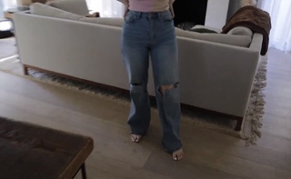 Carly Incontro feet photo thumbnail