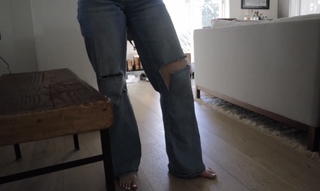 Carly Incontro feet photo thumbnail