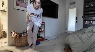 Carly Incontro feet photo thumbnail