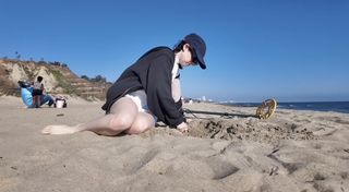 Carly Incontro feet photo thumbnail