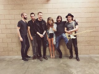 Carly Pearce feet photo 8