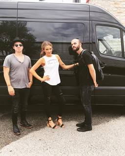 Carly Pearce feet photo 3