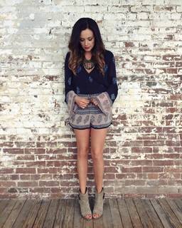 Carly Pearce feet photo 15