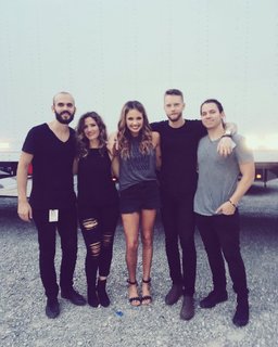 Carly Pearce feet photo 6