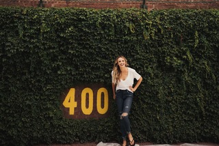 Carly Pearce feet photo 9