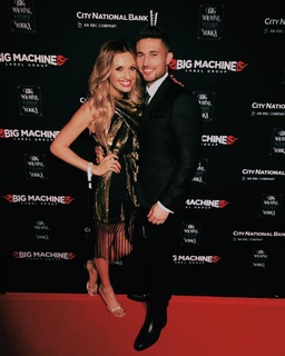 Carly Pearce feet photo 6