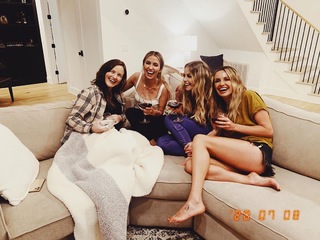 Carly Pearce feet photo 14