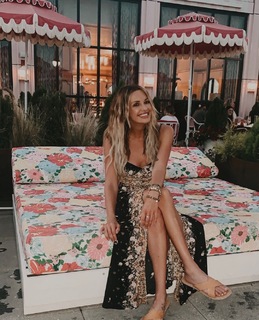 Carly Pearce feet photo 12