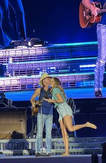 Carly Pearce feet photo 6