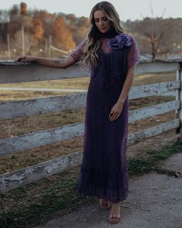 Carly Pearce feet photo 5