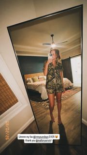 Carly Pearce feet photo 1