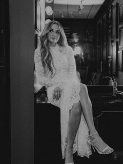 Carly Pearce feet photo 1