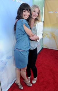 Carly Pope feet photo 10