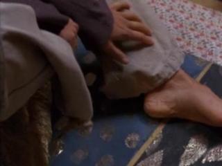 Carly Pope feet photo 2