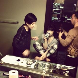 Carly Rae Jepsen feet photo thumbnail