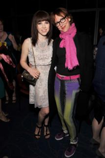Carly Rae Jepsen feet photo thumbnail