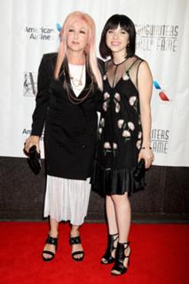 Carly Rae Jepsen feet photo thumbnail