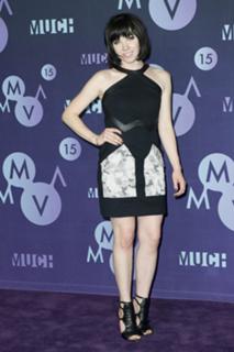 Carly Rae Jepsen feet photo thumbnail