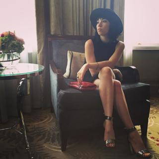 Carly Rae Jepsen feet photo thumbnail