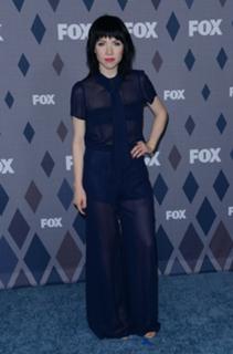 Carly Rae Jepsen feet photo thumbnail