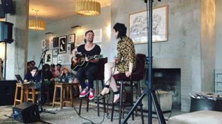 Carly Rae Jepsen feet photo thumbnail