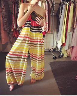Carly Rae Jepsen feet photo thumbnail