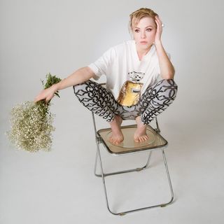 Carly Rae Jepsen feet photo thumbnail