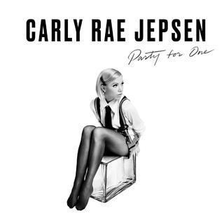 Carly Rae Jepsen feet photo thumbnail