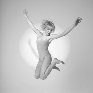Carly Rae Jepsen feet photo thumbnail
