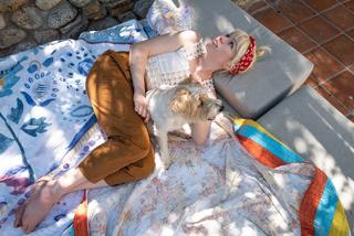 Carly Rae Jepsen feet photo thumbnail