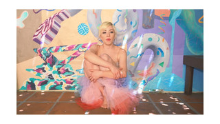 Carly Rae Jepsen feet photo thumbnail