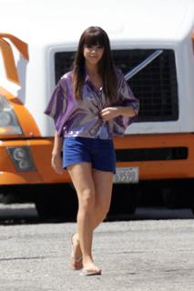 Carly Rae Jepsen feet photo thumbnail
