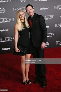 Carly Schroeder feet photo 3