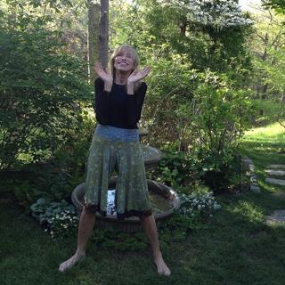 Carly Simon feet photo thumbnail