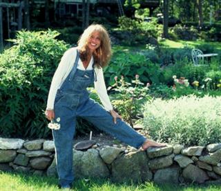 Carly Simon feet photo thumbnail